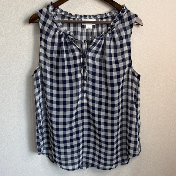 Liz Claiborne Tops - Liz Claiborne Navy White Gingham Sleeveless Top w Tank Size L